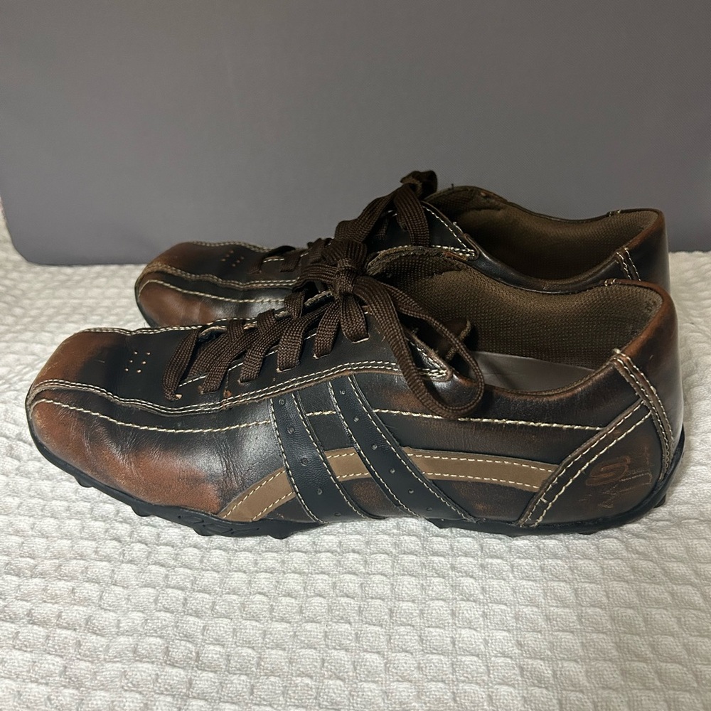 Skechers in Men’s 10.5
